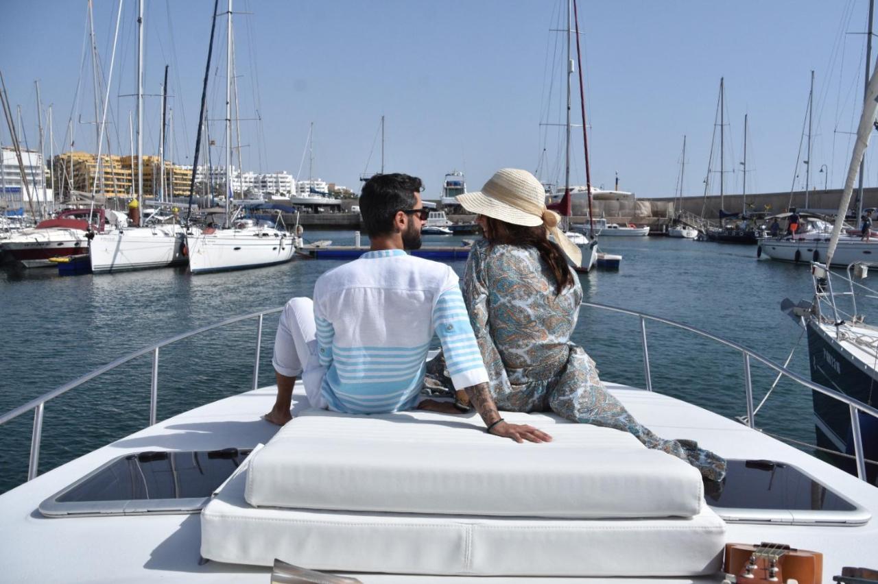 Luxury Boat Karamba I Hotel Сан Мигел де Абона Екстериор снимка