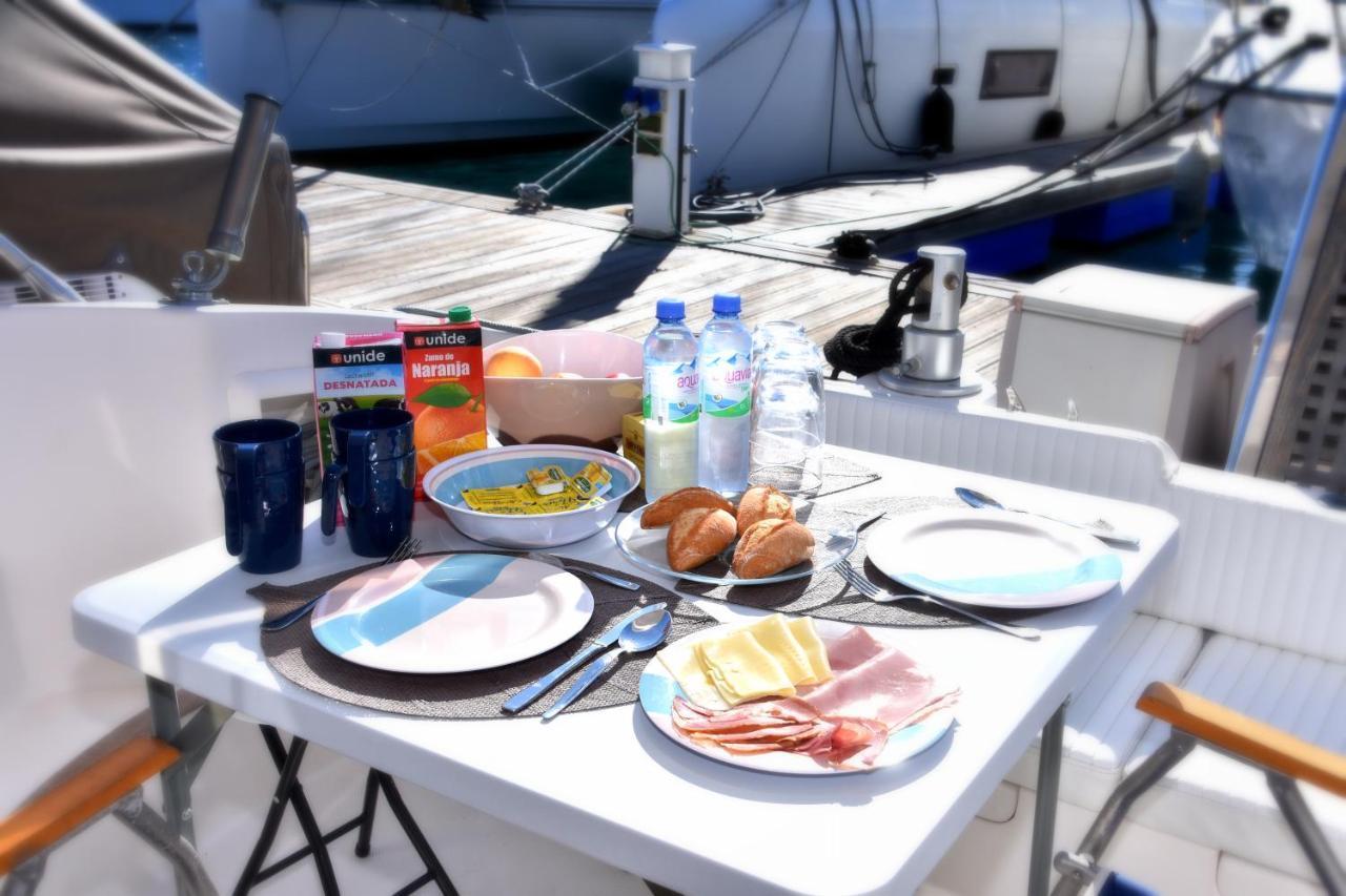 Luxury Boat Karamba I Hotel Сан Мигел де Абона Екстериор снимка
